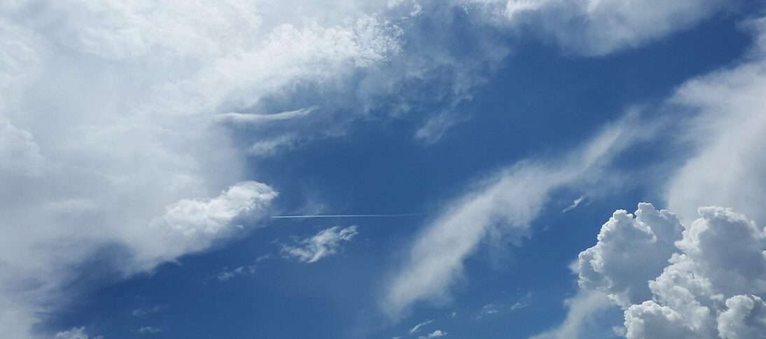 青い空と雲